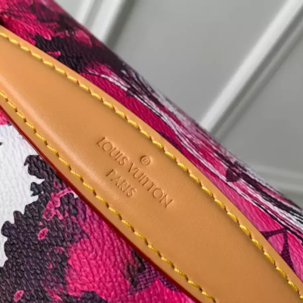 Louis Vuitton Rush Bumbag - LCP014