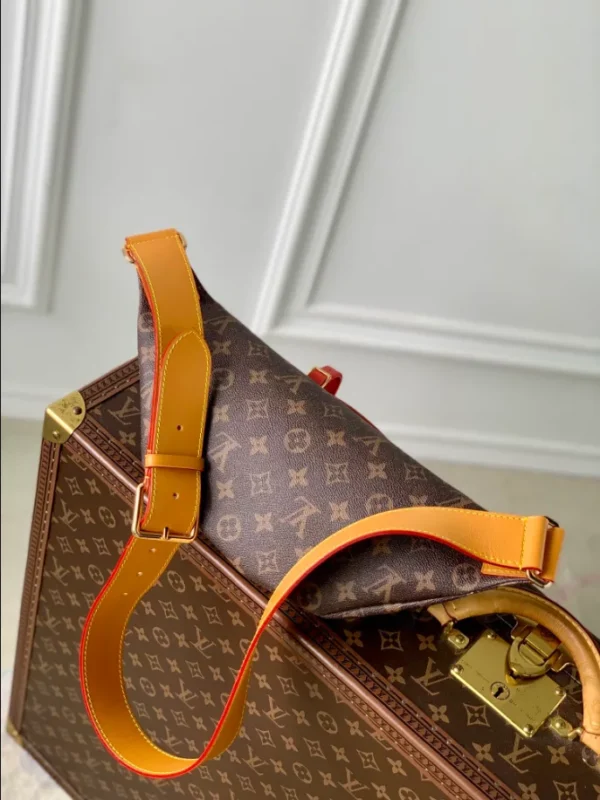 Louis Vuitton Rush Bumbag Monogram Dust Canvas - LCP011