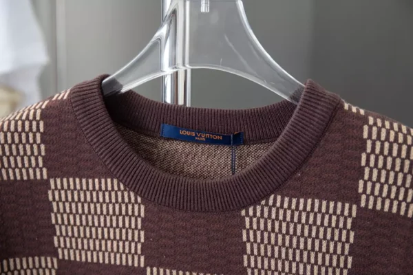 Louis Vuitton Short-Sleeved Cotton Damier Crewneck With Crystal LV Patch - LT105