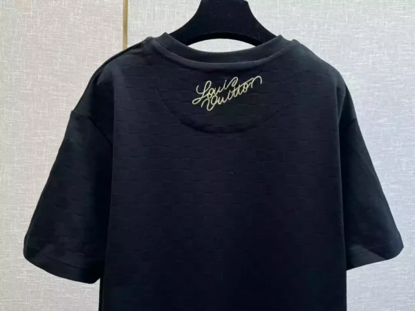 Louis Vuitton Signature Patch Cotton T-Shirt - LT123