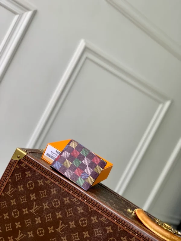 Louis Vuitton Slender Wallet - LW34