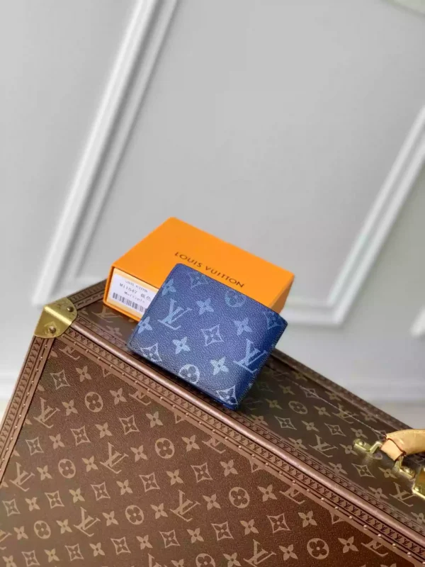 Louis Vuitton Multiple Wallet - LW37