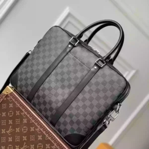 Louis Vuitton Porte-Documents Voyage PM - LTB05