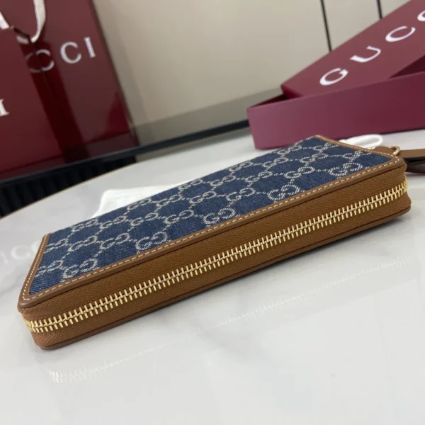 GG Emblem Zip Around Wallet - GW30