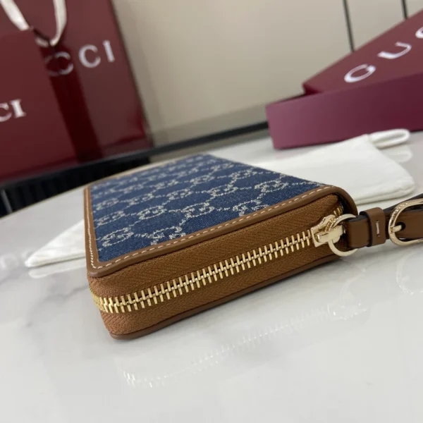 GG Emblem Zip Around Wallet - GW30