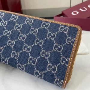GG Emblem Zip Around Wallet - GW30