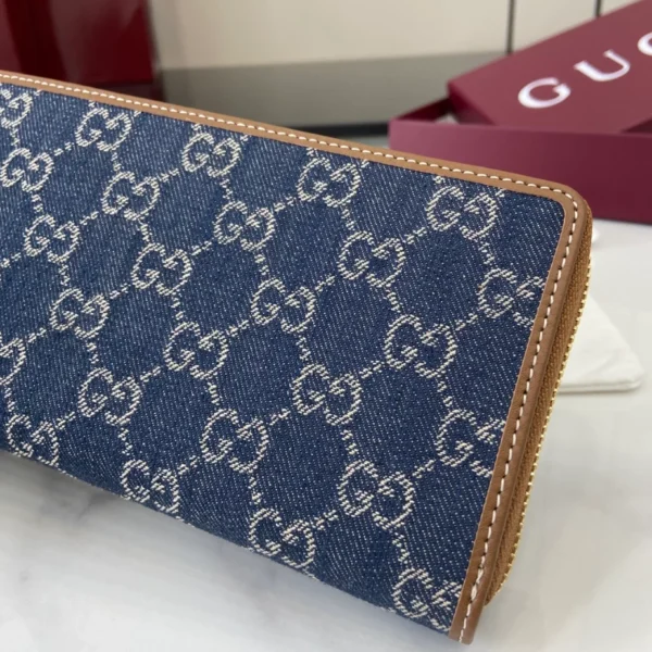 GG Emblem Zip Around Wallet - GW30
