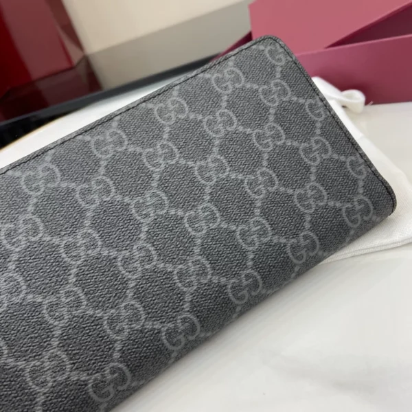 GG Emblem Zip Around Wallet - GW33