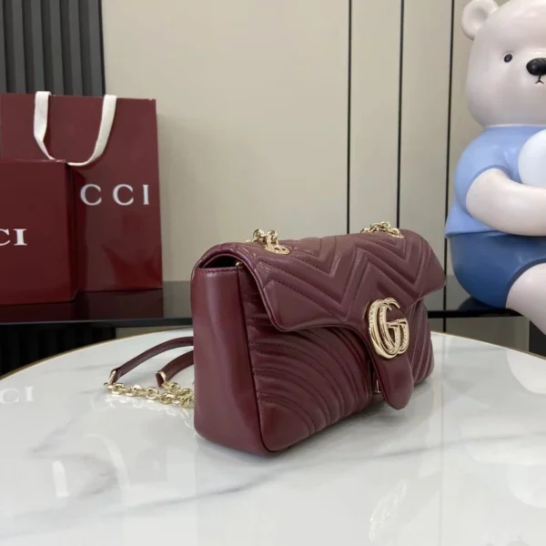 GG Marmont Medium Shoulder Bag - GH44