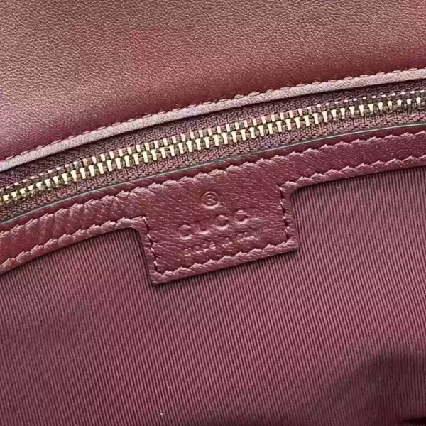 GG Marmont Medium Shoulder Bag - GH44