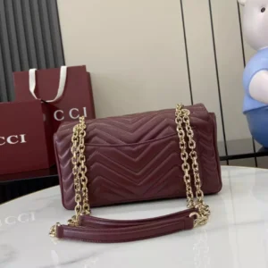 GG Marmont Medium Shoulder Bag - GH44