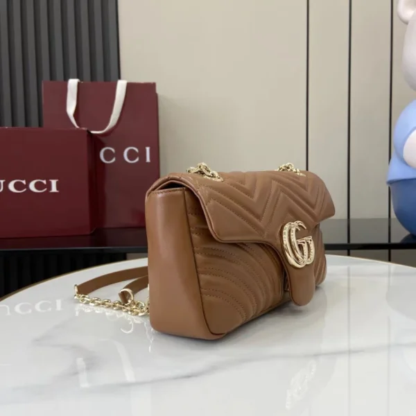 GG Marmont Medium Shoulder Bag - GH45