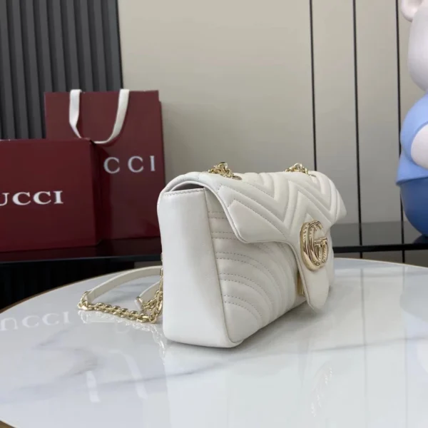 GG Marmont Medium Shoulder Bag - GH48