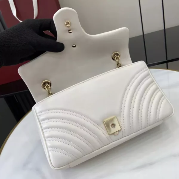 GG Marmont Medium Shoulder Bag - GH48