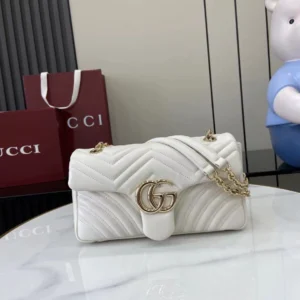 GG Marmont Medium Shoulder Bag - GH48