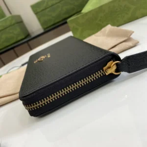 Gucci Animalier Leather Zip Around Wallet - GW31