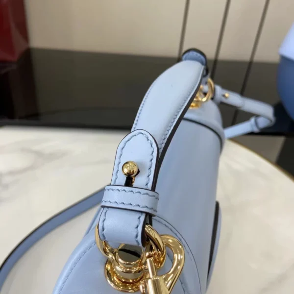 Gucci Blondie Medium Top Handle Bag - GH54
