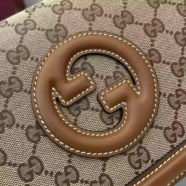 Gucci Blondie Medium Top Handle Bag - GH55