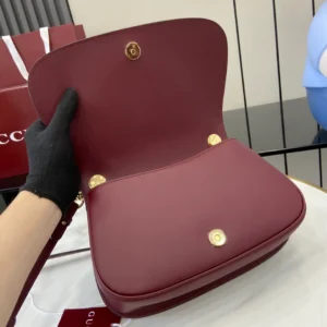 Gucci Blondie Medium Top Handle Bag - GH56