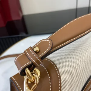 Gucci Blondie Medium Top Handle Bag - GH57