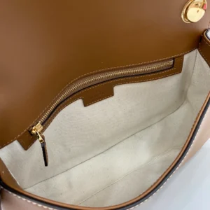 Gucci Blondie Medium Top Handle Bag - GH57