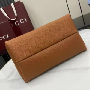 Gucci Softbit Medium Top Handle Bag - GH62
