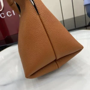 Gucci Softbit Medium Top Handle Bag - GH62