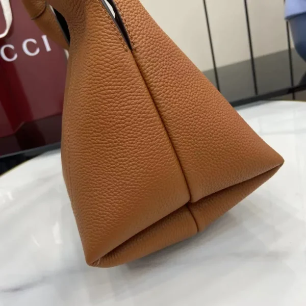 Gucci Softbit Medium Top Handle Bag - GH62