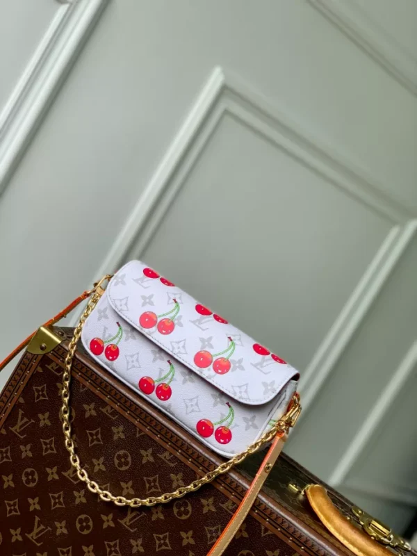 LV x TM Ivy Wallet On Chain - LH86