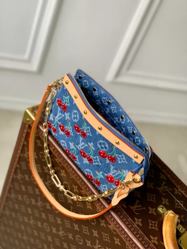 LV x TM Pochette Accessoires - LH85