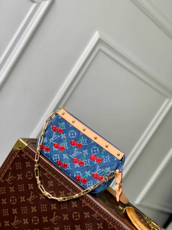 LV x TM Pochette Accessoires - LH85