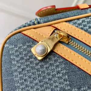 Louis Vuitton Chess Messenger - LMB02