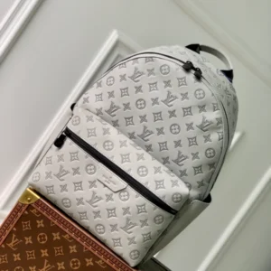 Louis Vuitton Discovery Backpack - LP43