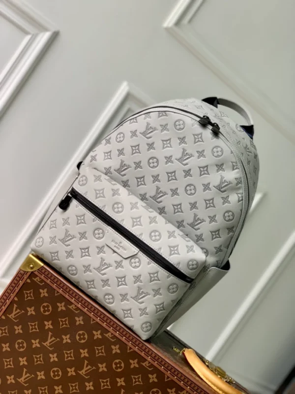 Louis Vuitton Discovery Backpack - LP43