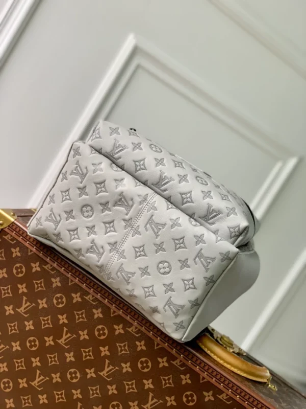 Louis Vuitton Discovery Backpack - LP43