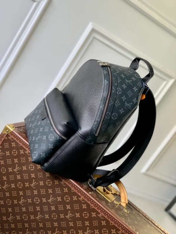 Louis Vuitton Discovery Backpack - LP48