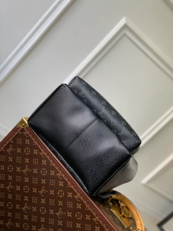 Louis Vuitton Discovery Backpack - LP48