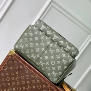 Louis Vuitton Discovery Backpack PM - LP45