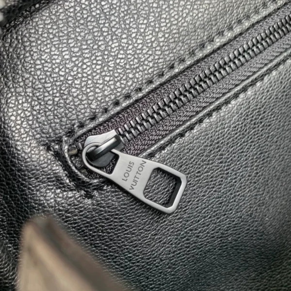 Louis Vuitton Dopp Kit Black - LCP035