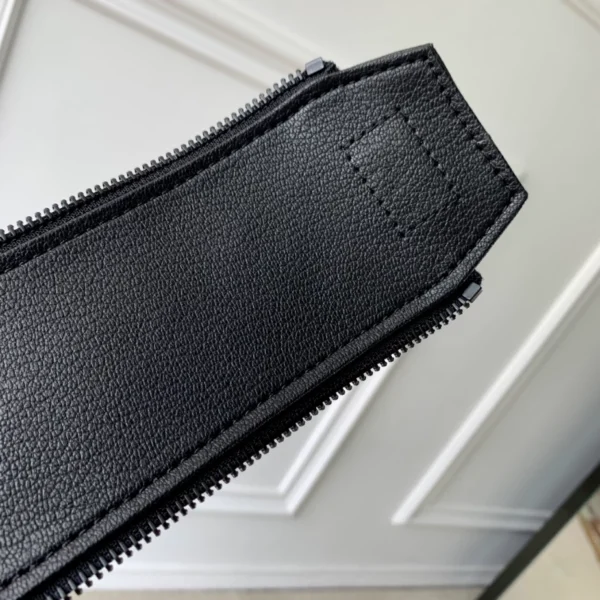 Louis Vuitton Dopp Kit Black - LCP035