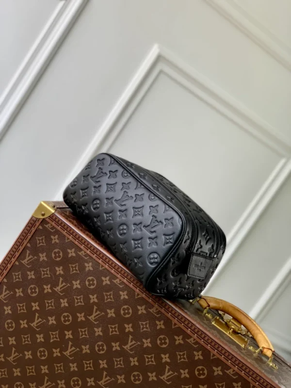 Louis Vuitton Dopp Kit Black - LCP035