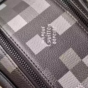 Louis Vuitton Dopp Kit - LCP029