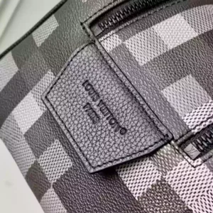 Louis Vuitton Dopp Kit - LCP029