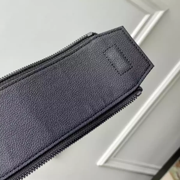 Louis Vuitton Dopp Kit - LCP033