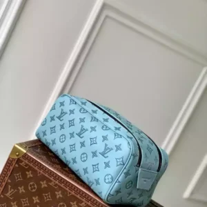 Louis Vuitton Dopp Kit - LCP033