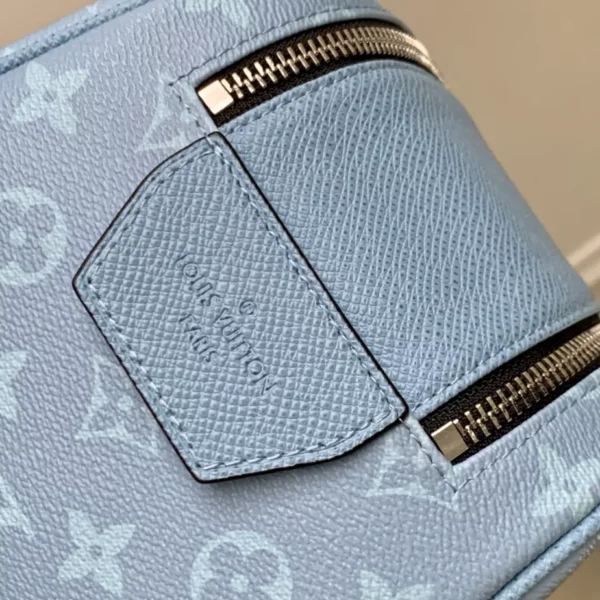Louis Vuitton Dopp Kit - LCP036
