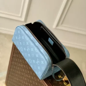 Louis Vuitton Dopp Kit - LCP036