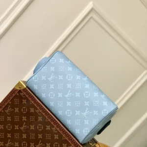 Louis Vuitton Dopp Kit - LCP036