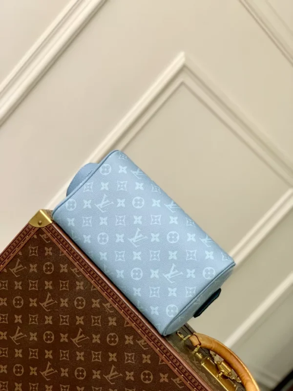 Louis Vuitton Dopp Kit - LCP036