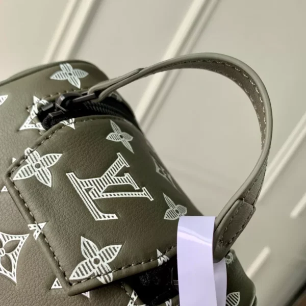 Louis Vuitton Dopp Kit - LCP037